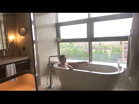 ❤️ Geweldige babe Hertstochtlik rukt har kut yn 'e badkeamer ❤ Fucking video op fy.passionateembracespotlight.ru ☑